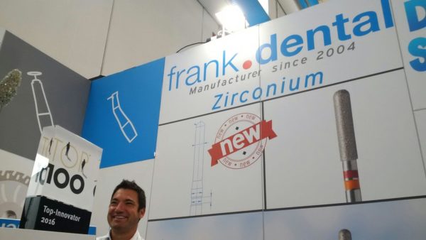 Armin Frank allo stand Frank Dental - Dental Styling